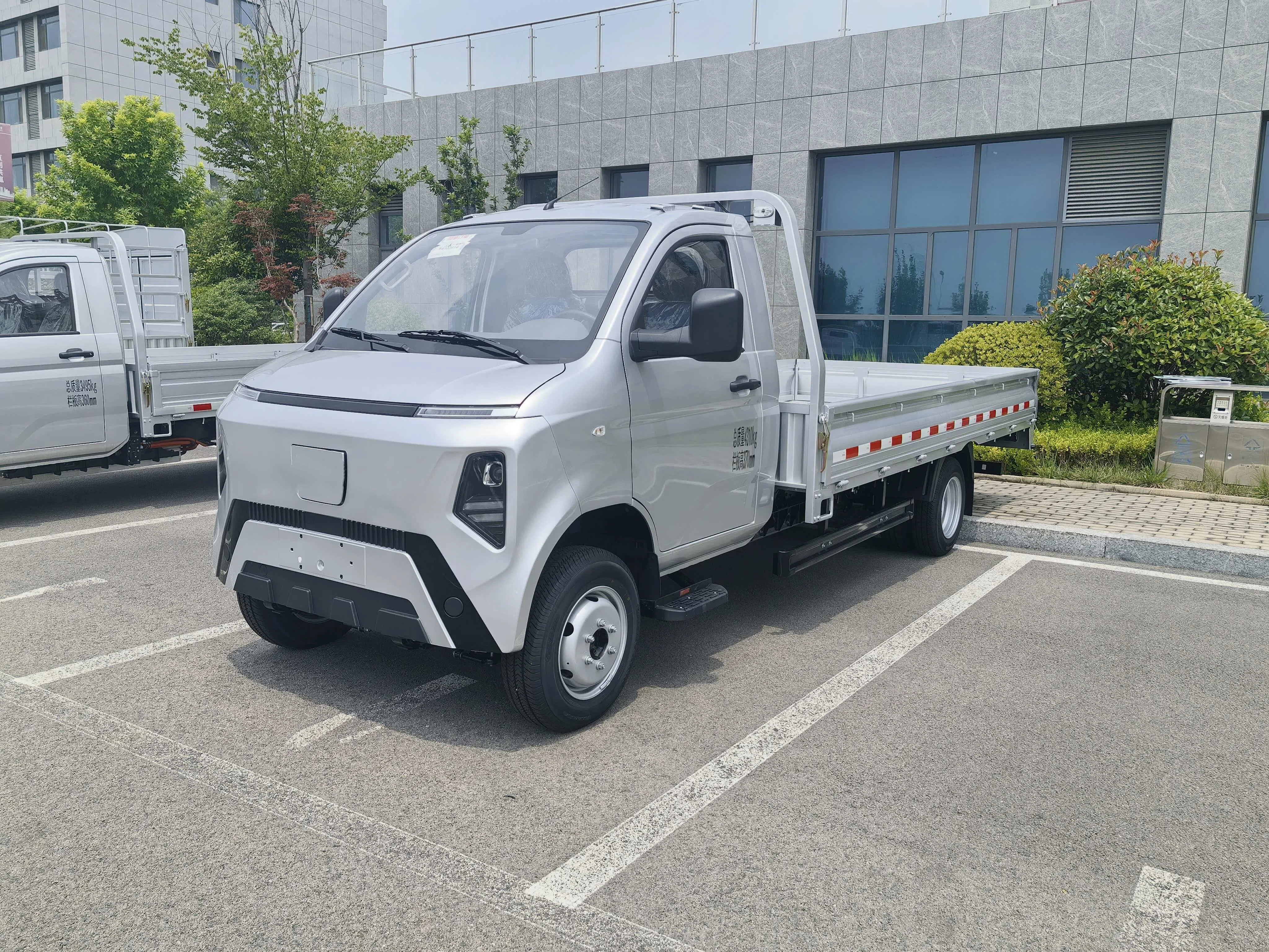 Flatbed front